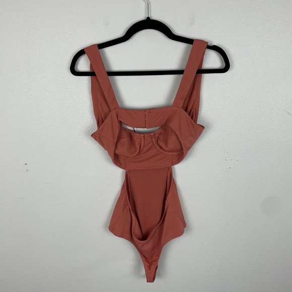 NBD Revolve Nicolina Bodysuit in Copper NWT Size Small Open Sides Burnt Orange - Picture 9 of 11
